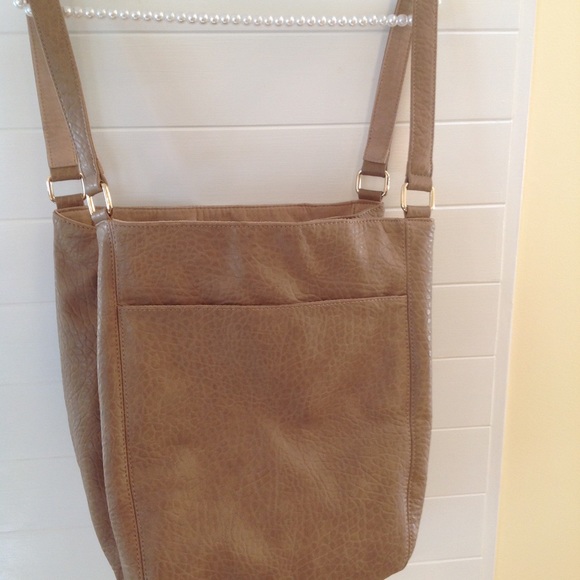 Deux Lux Oversized Taupe Bag - Picture 5 of 8